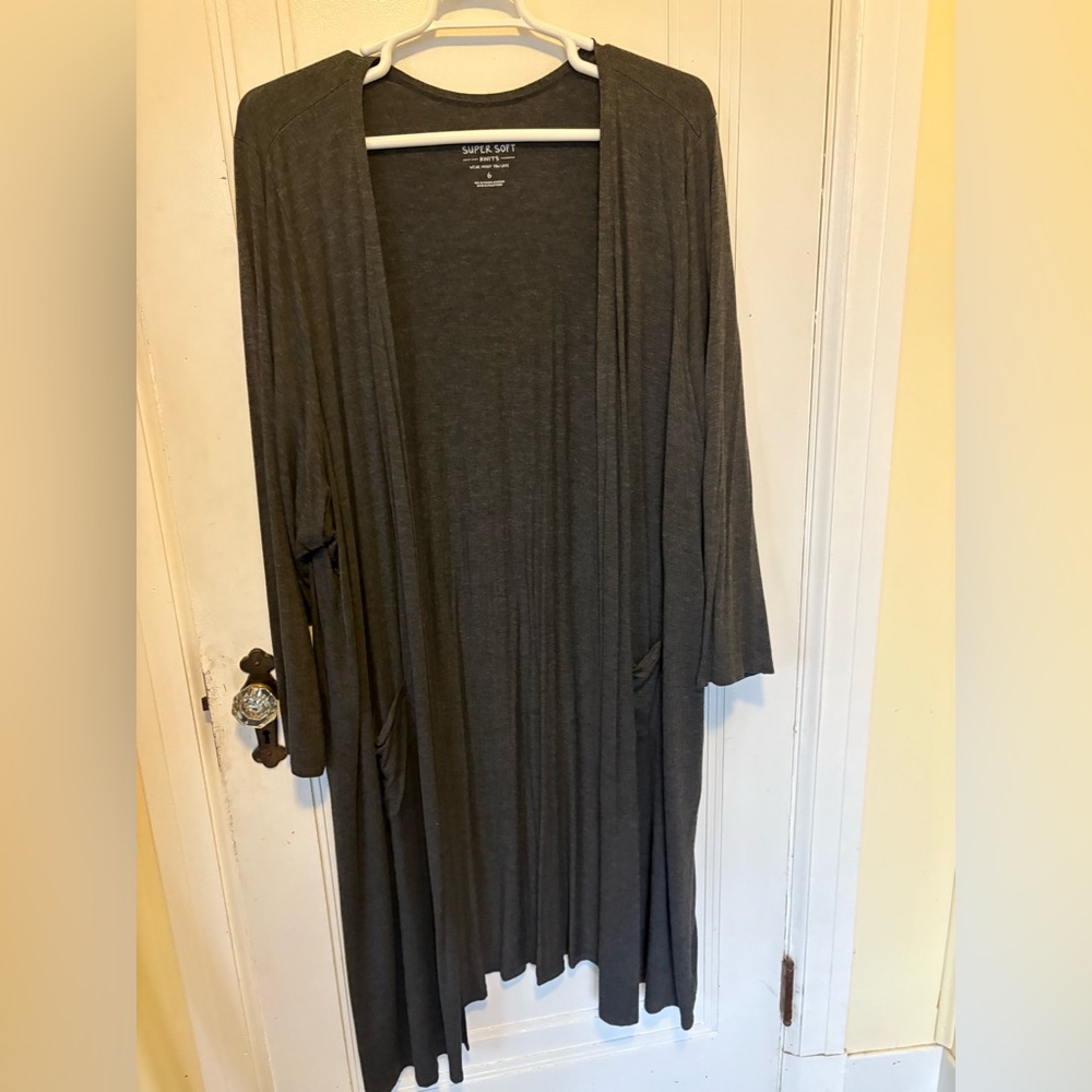 Torrid size 6x long grey open cardigan